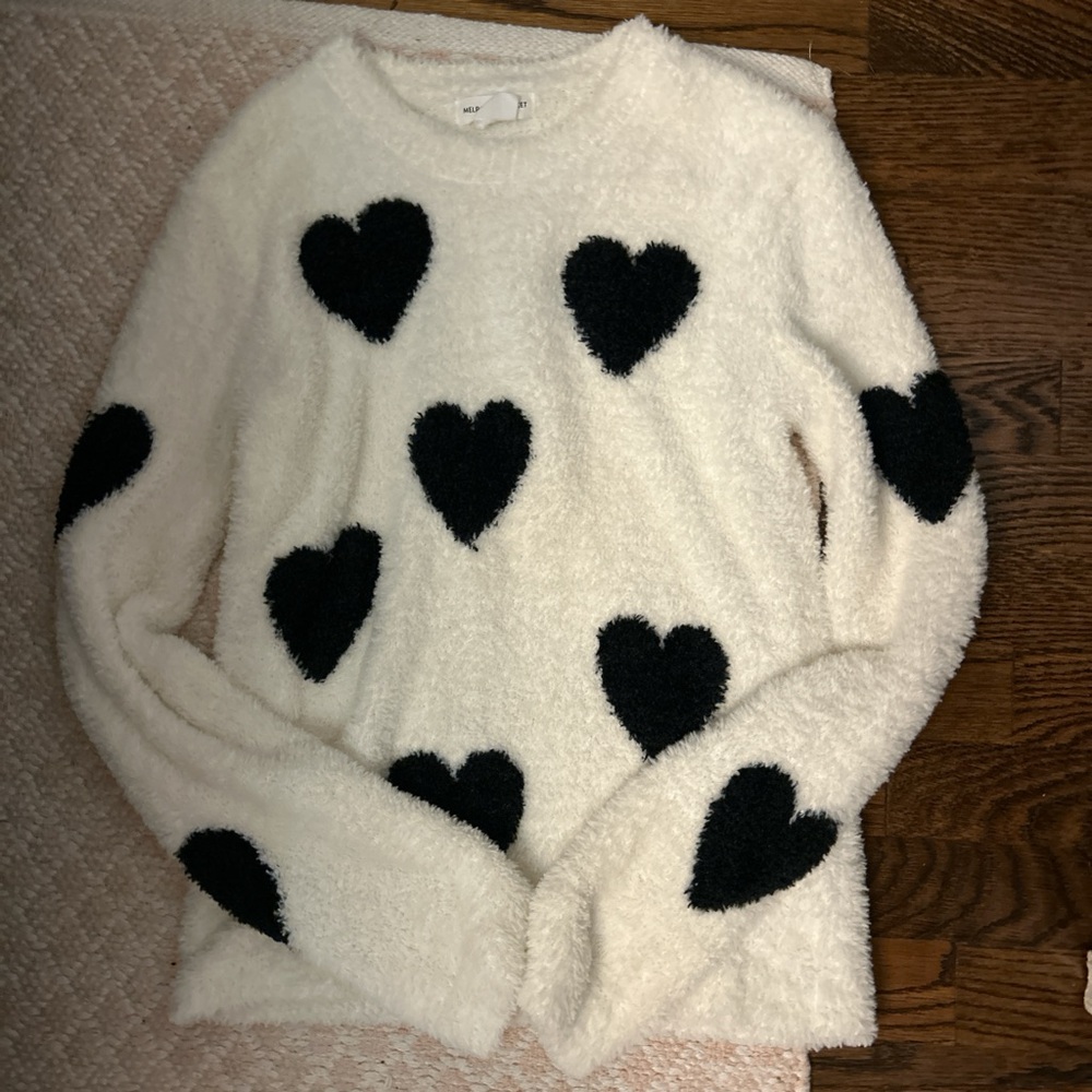 black and white heart kids sweater - Picture 1 of 3